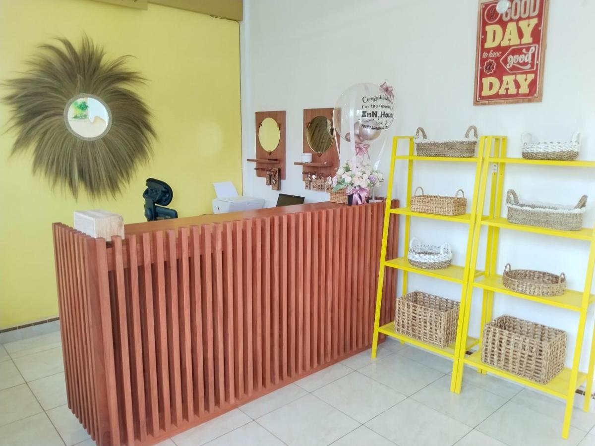 Inn House Homestay Dadapan المظهر الخارجي الصورة