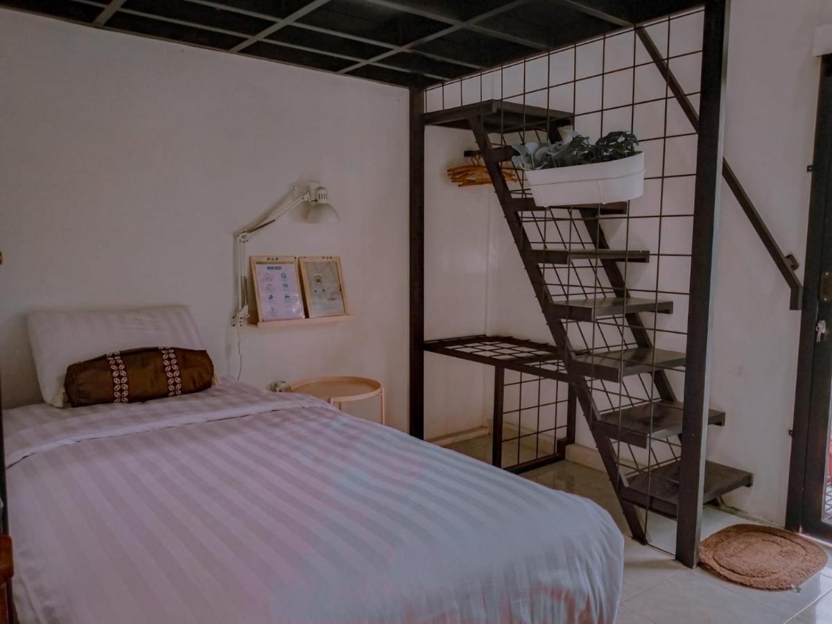 Inn House Homestay Dadapan المظهر الخارجي الصورة