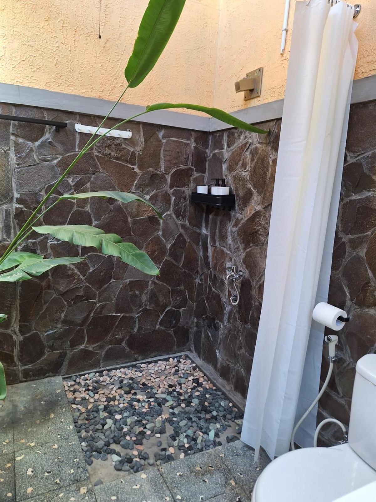 Inn House Homestay Dadapan المظهر الخارجي الصورة