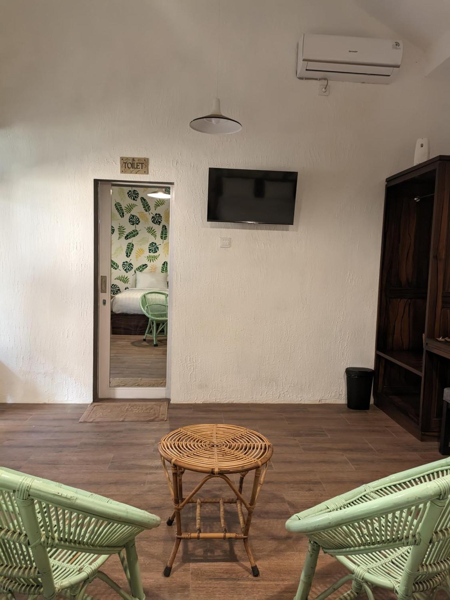Inn House Homestay Dadapan المظهر الخارجي الصورة